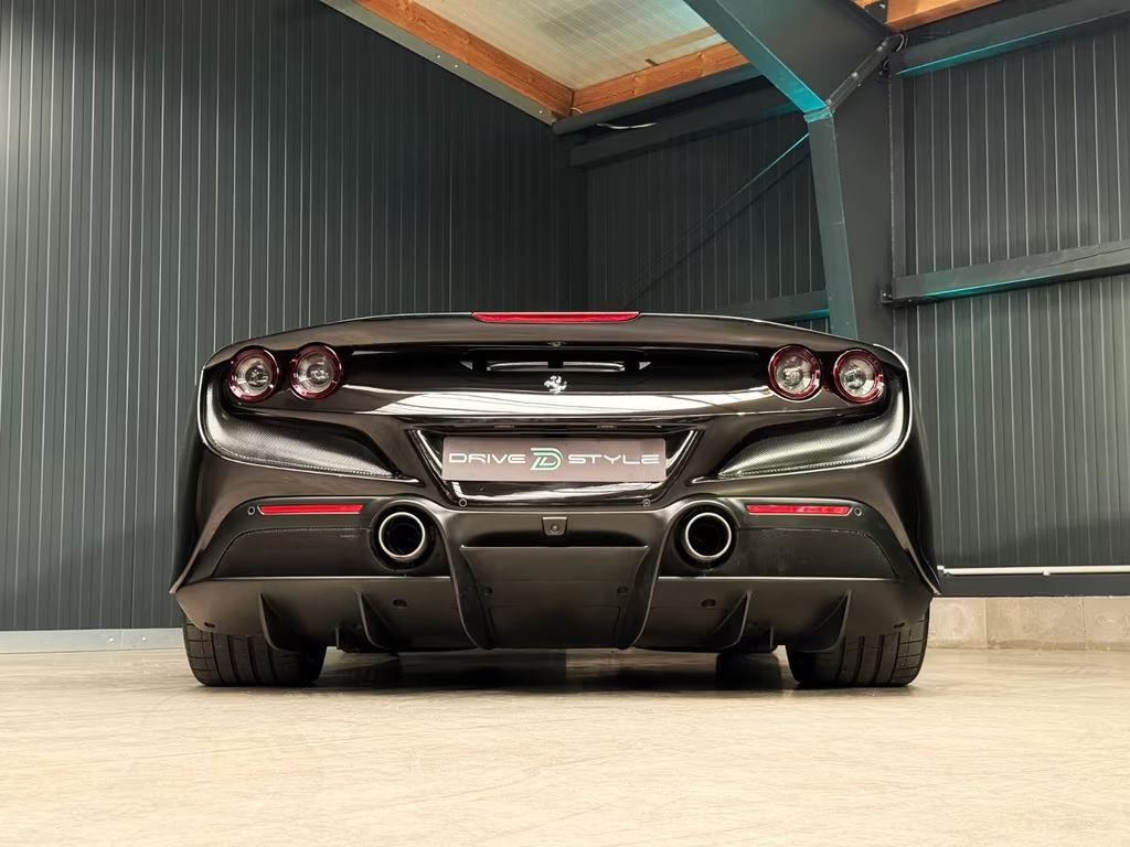 Ferrari F8