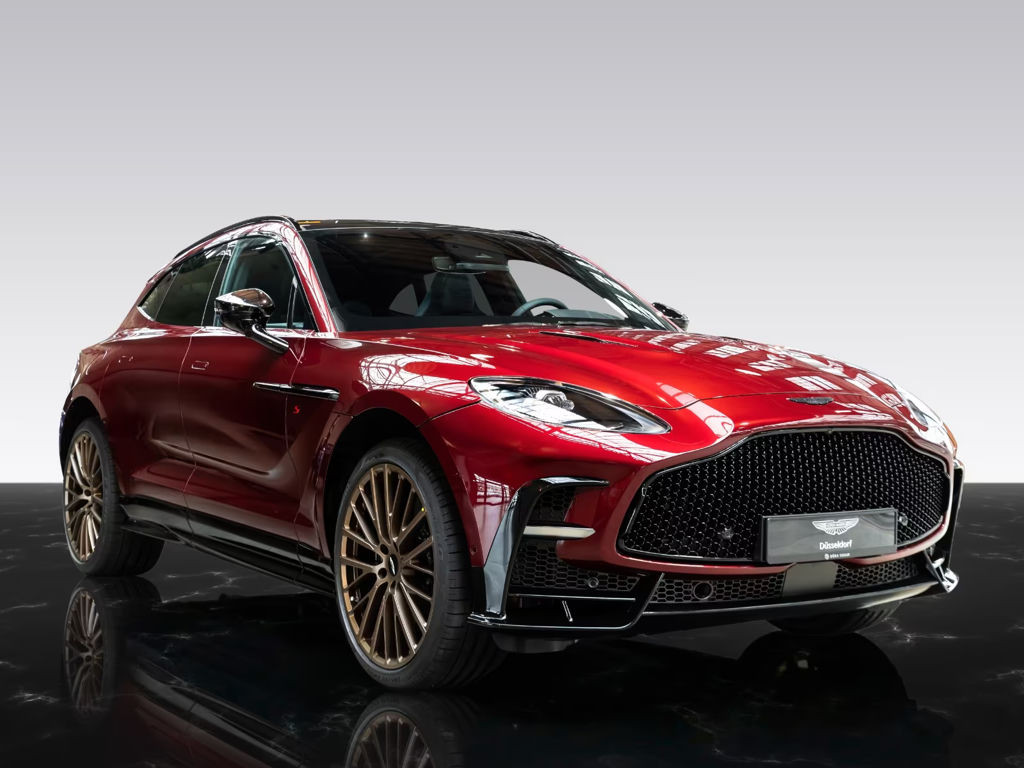 Aston Martin DBX V8