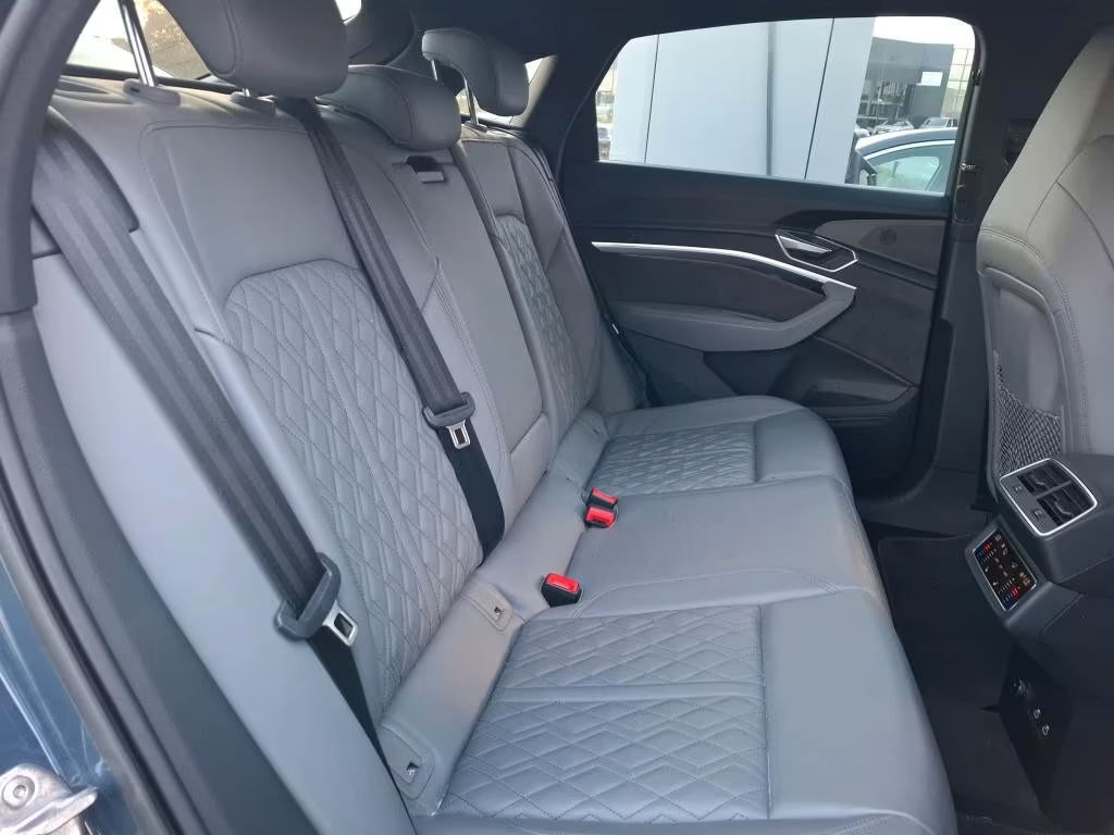 Audi Q8 e-tron