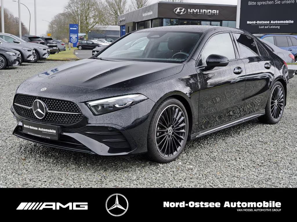 Mercedes-Benz A-Klasse A 200 AMG Line A 200 d