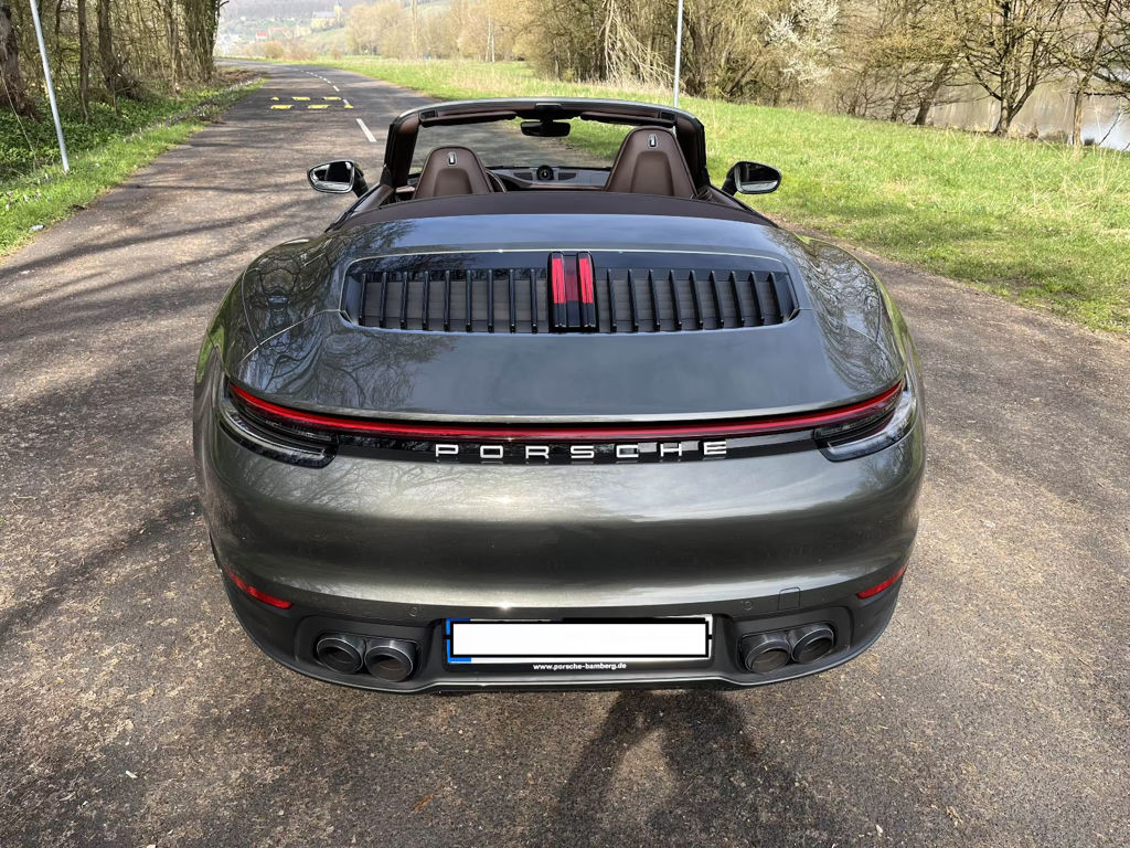 Porsche 992