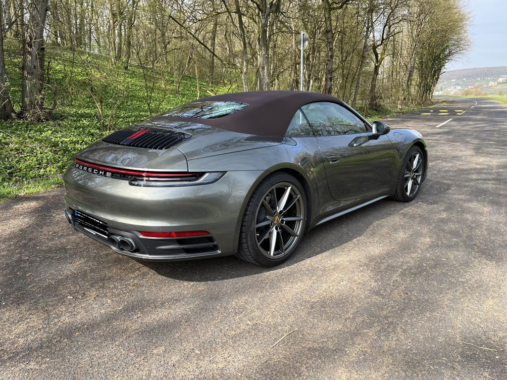 Porsche 992