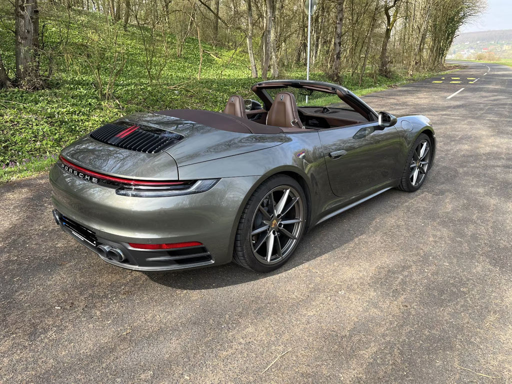Porsche 992