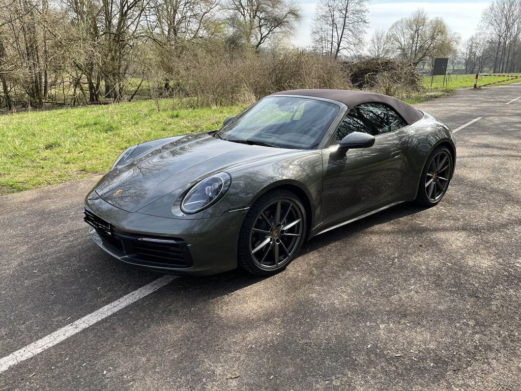 Porsche 992