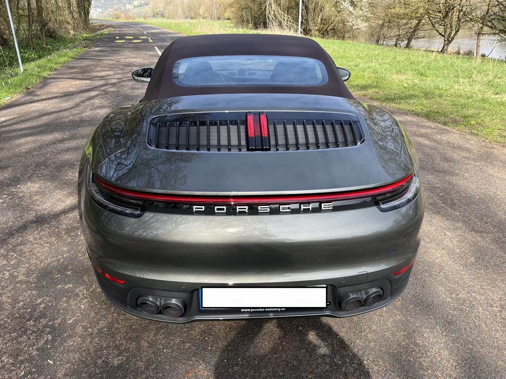 Porsche 992
