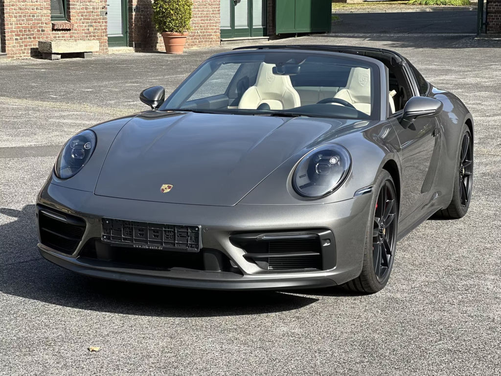 Porsche 992