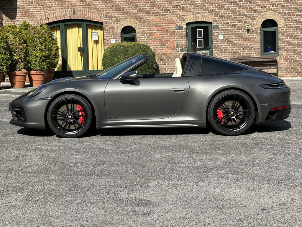 Porsche 992