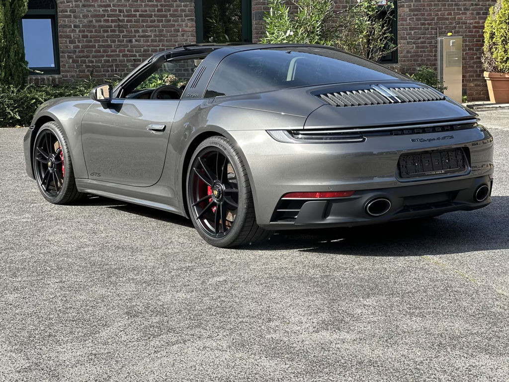 Porsche 992