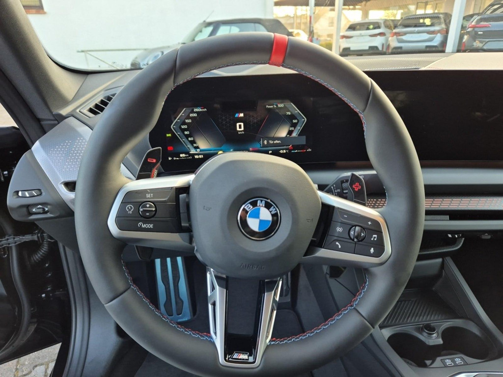 BMW M235