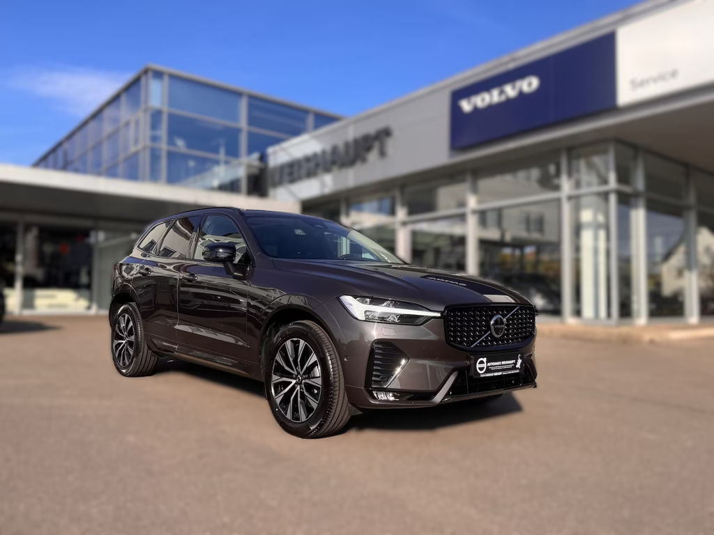 Volvo XC60 AWD Plus Dark