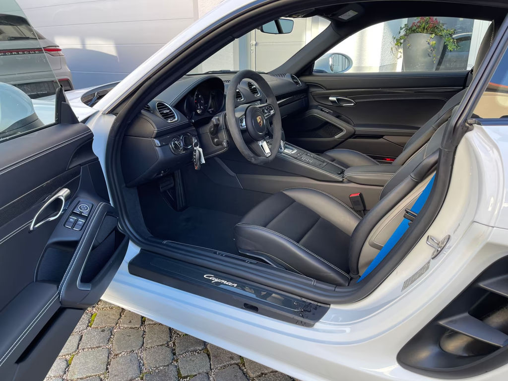 Porsche Cayman