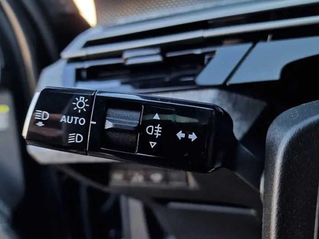 Peugeot E-3008