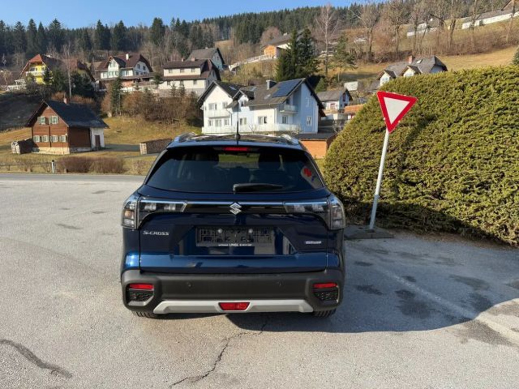 Suzuki S-Cross