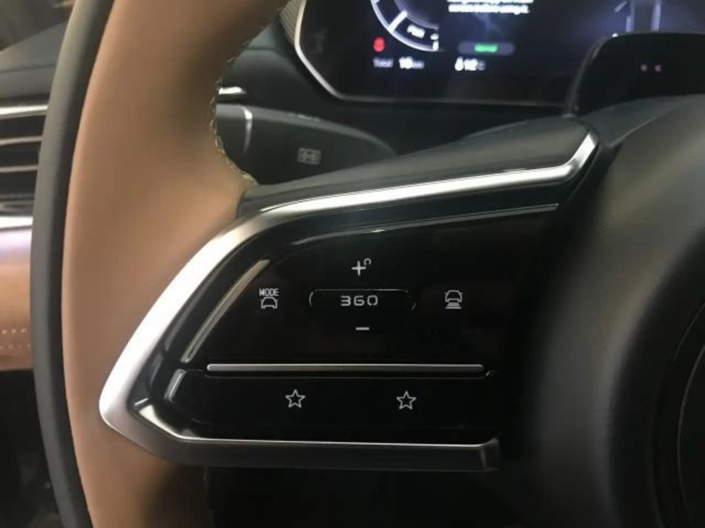 Mazda 6e