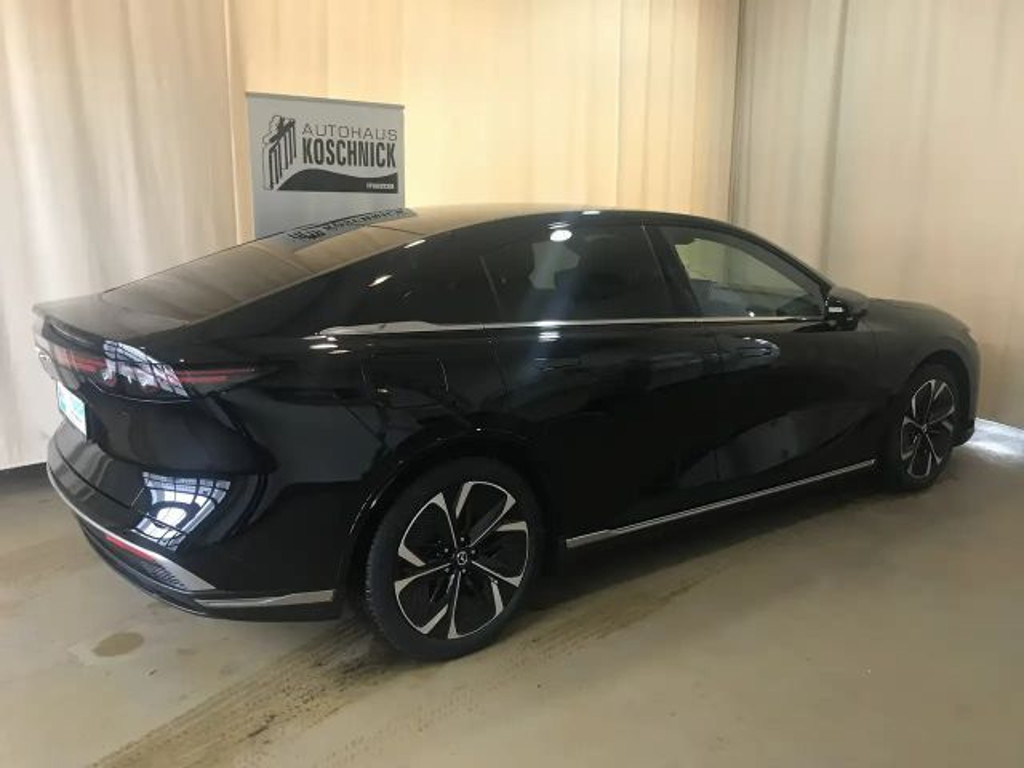 Mazda 6e