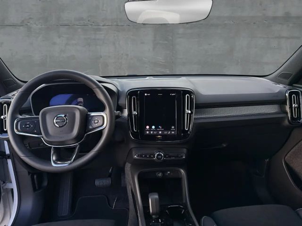 Volvo EX40