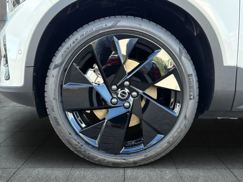 Volvo EX40
