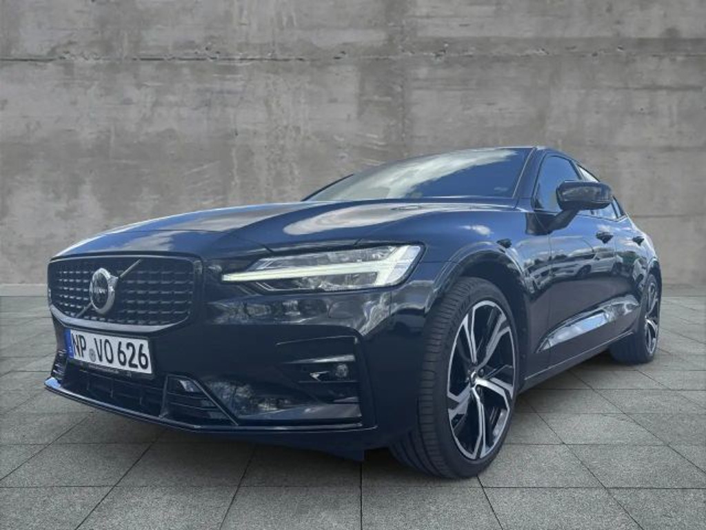 Volvo S60 Plus Dark