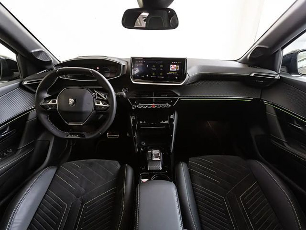 Peugeot e-208