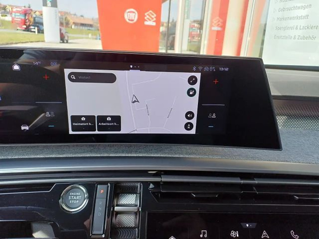 Peugeot E-3008