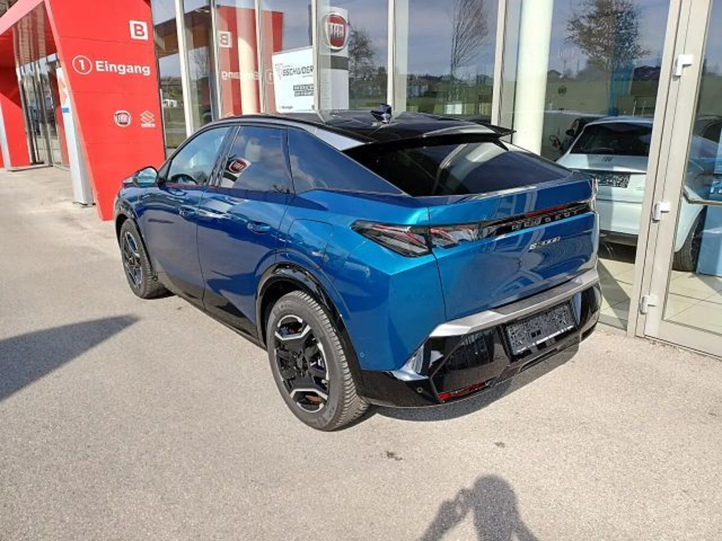 Peugeot E-3008