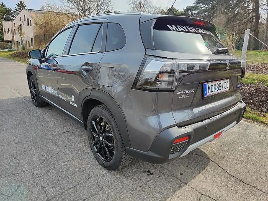Suzuki S-Cross