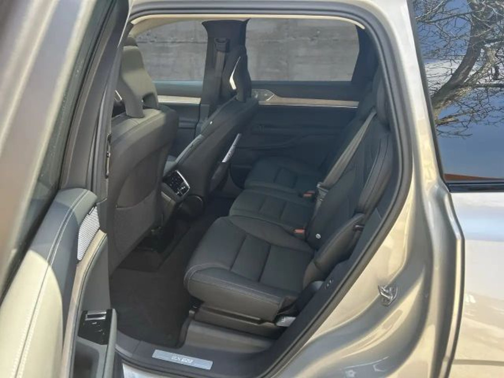 Volvo EX90