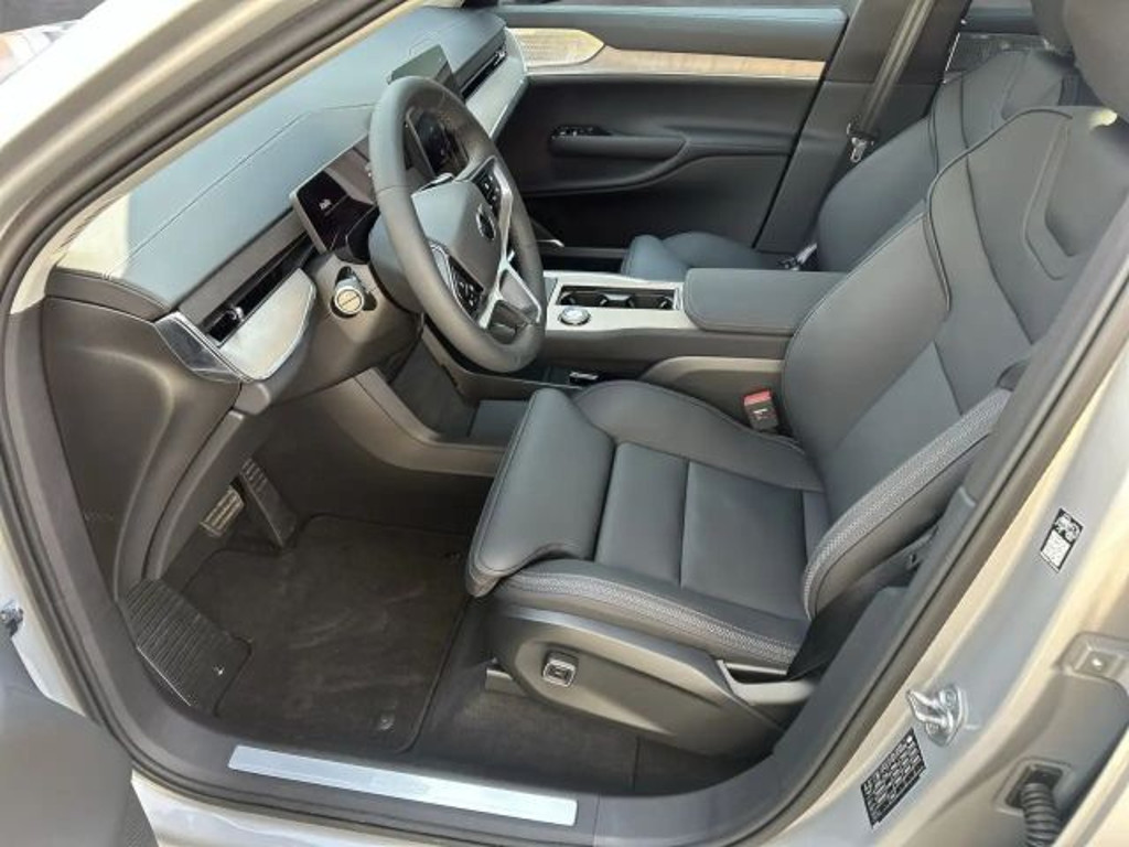 Volvo EX90