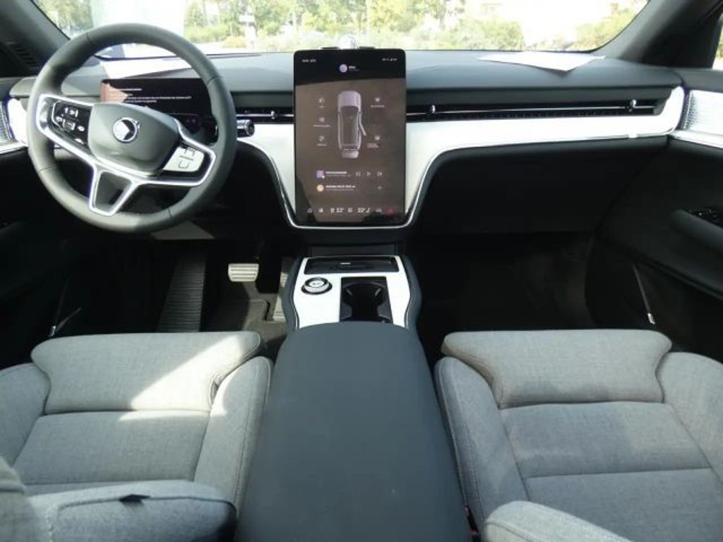 Volvo EX90