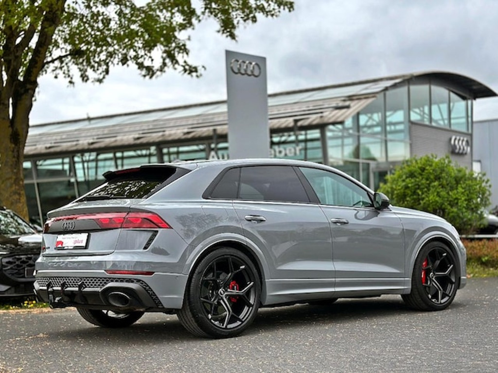 Audi RS Q8