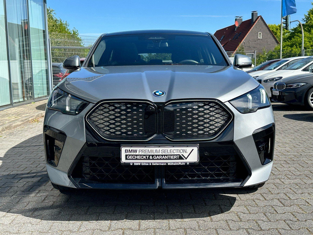 BMW iX2