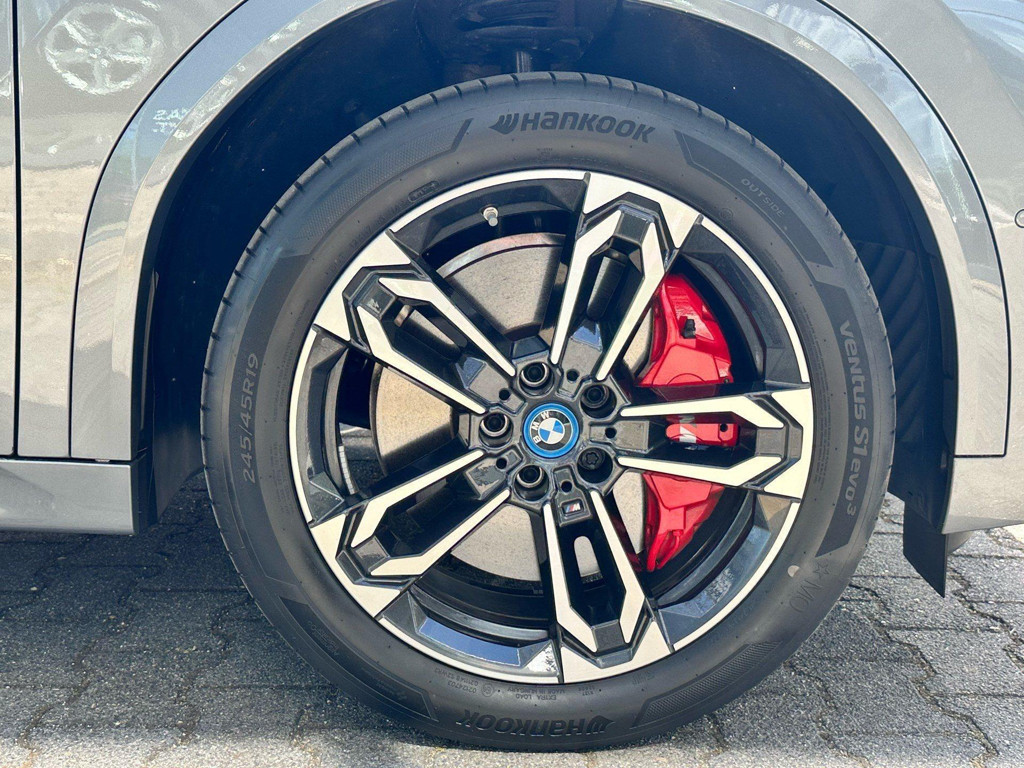 BMW iX2