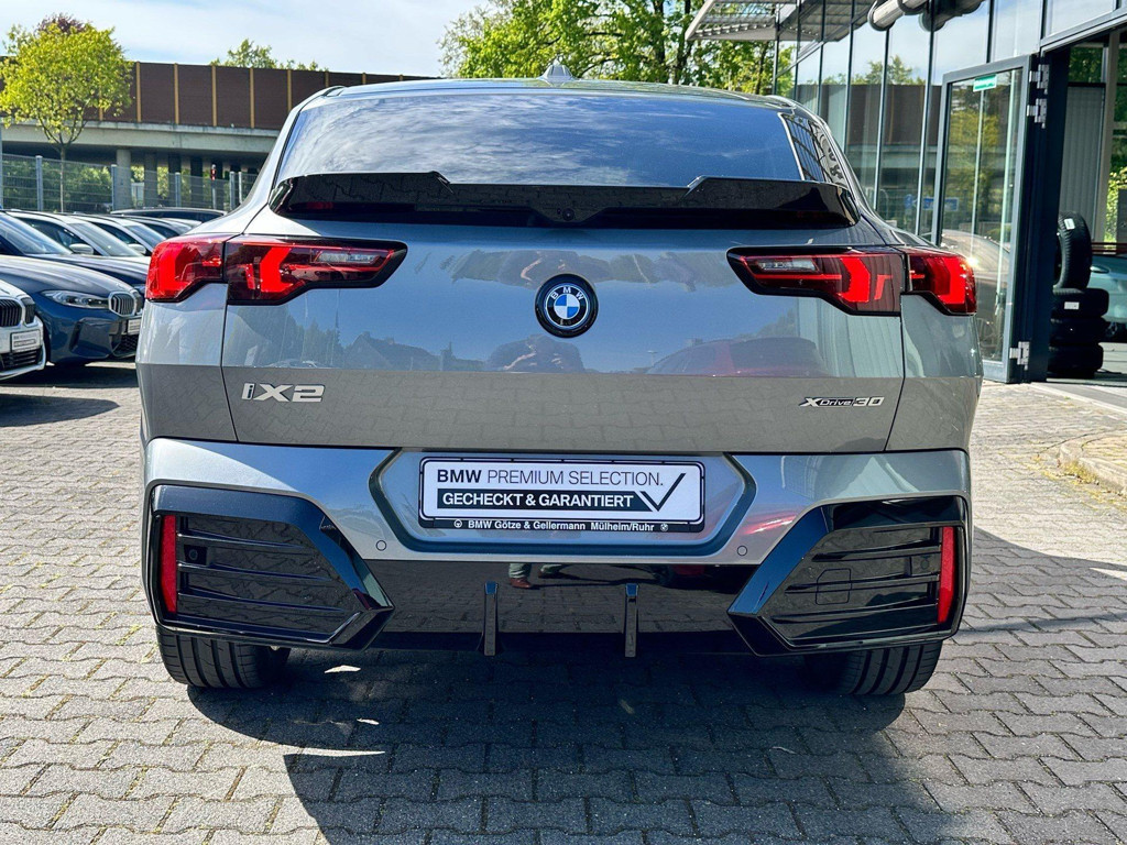 BMW iX2
