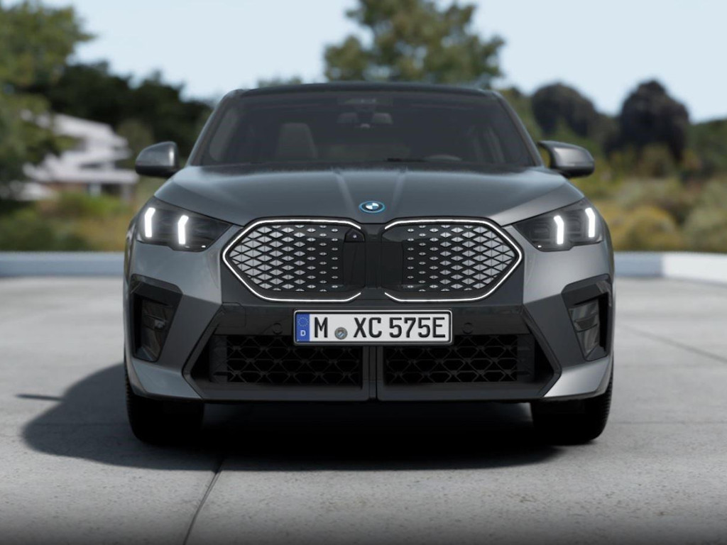 BMW iX2