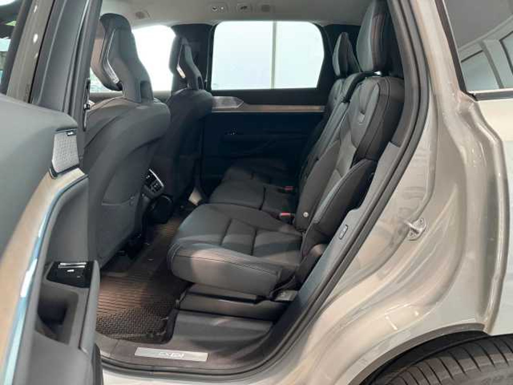 Volvo EX90