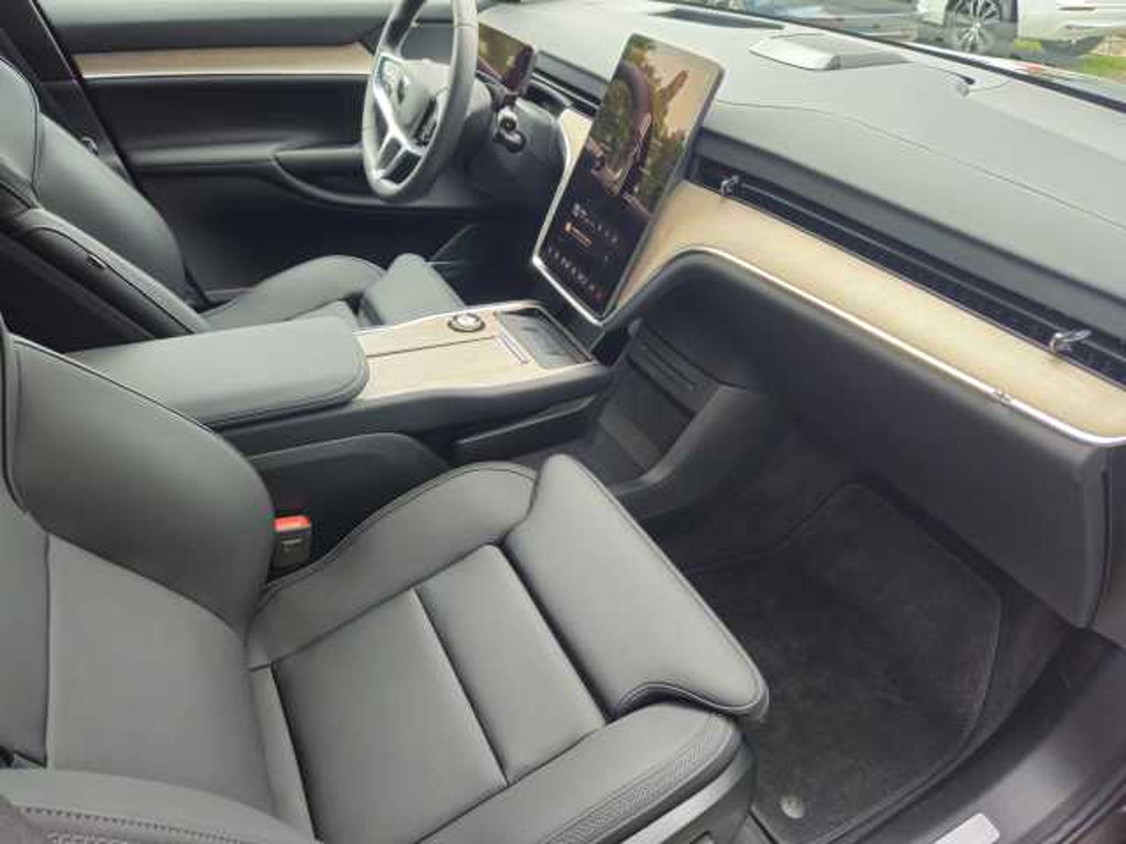 Volvo EX90