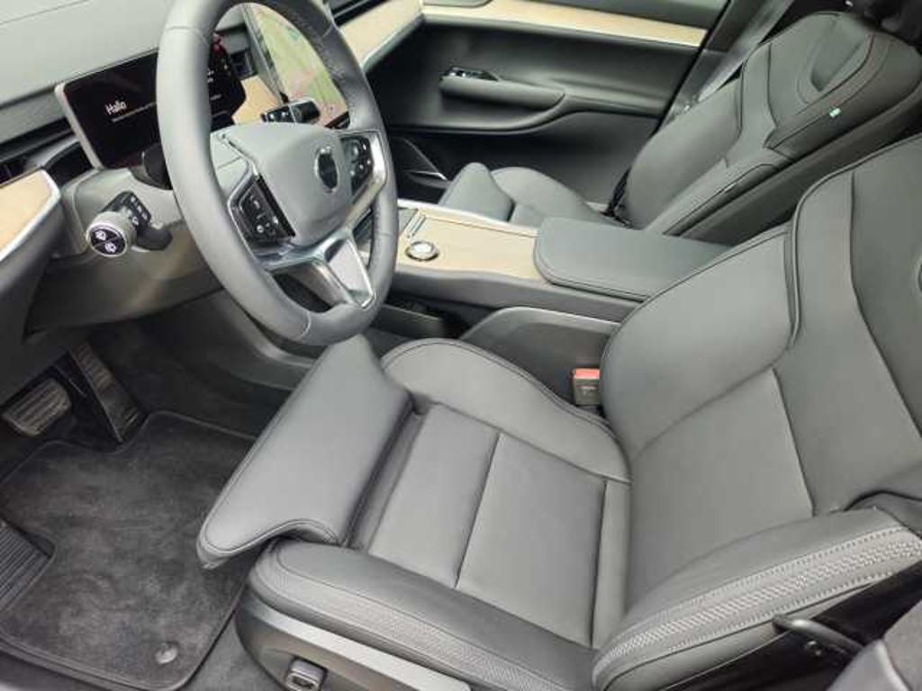 Volvo EX90