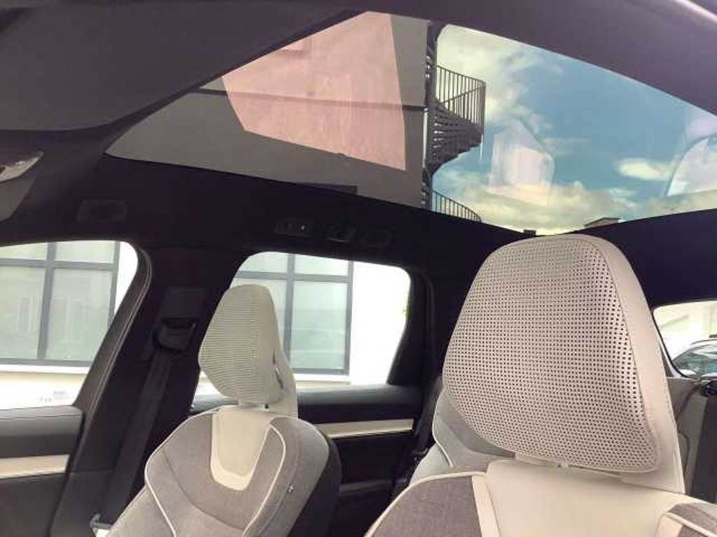 Volvo EX90