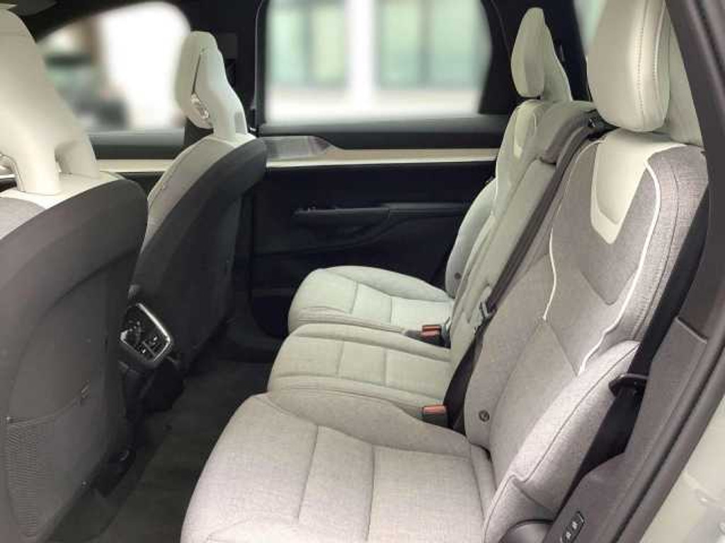 Volvo EX90