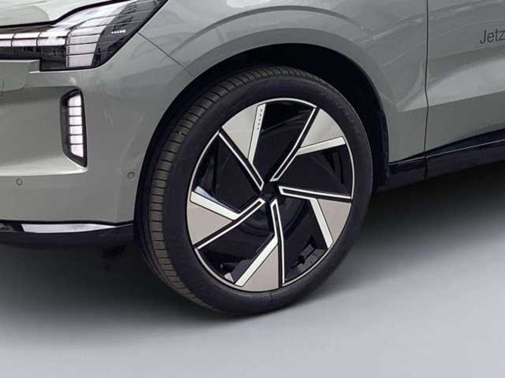 Volvo EX90