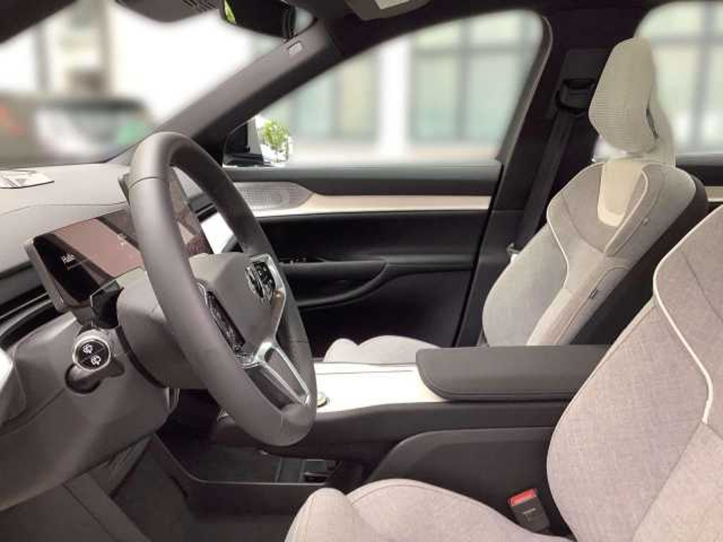 Volvo EX90