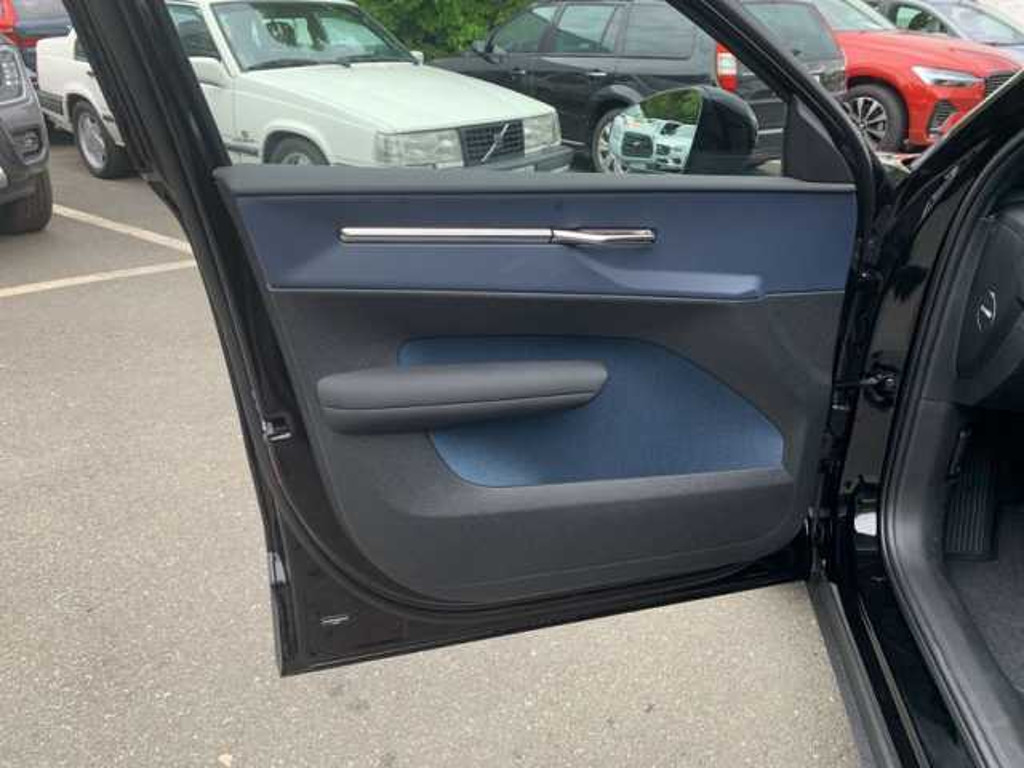 Volvo EX30