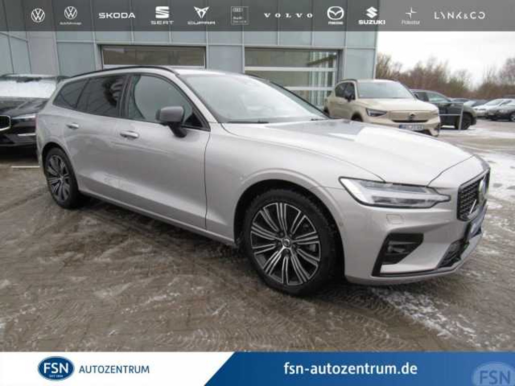 Volvo V60 Plus Dark