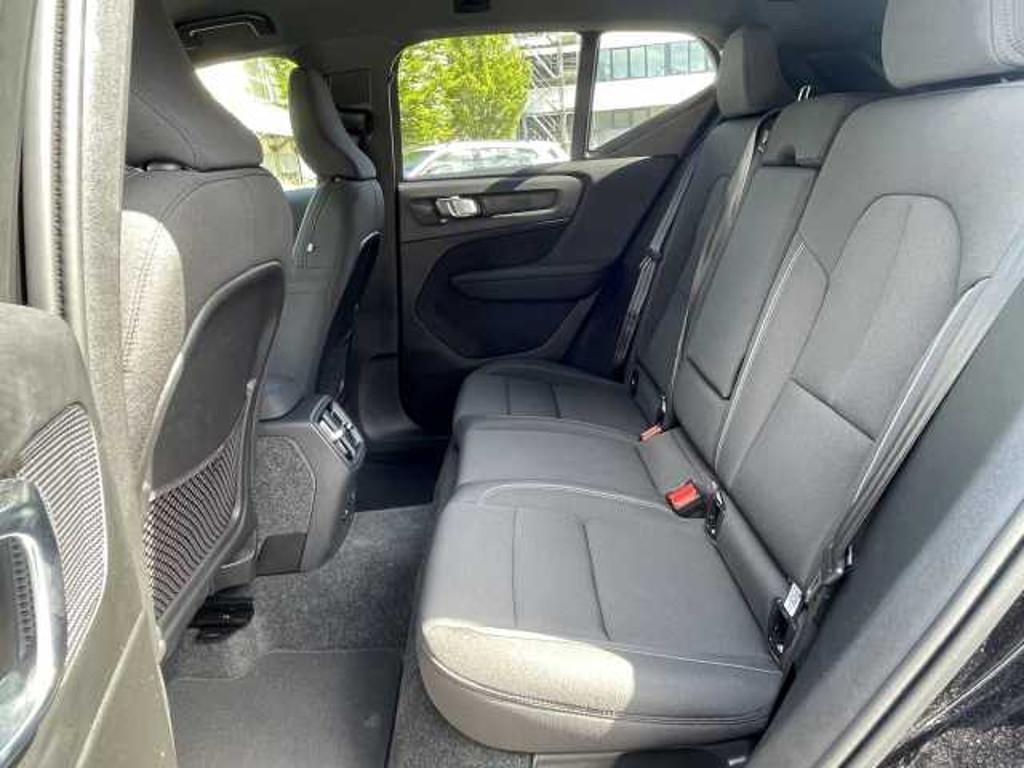 Volvo EX40
