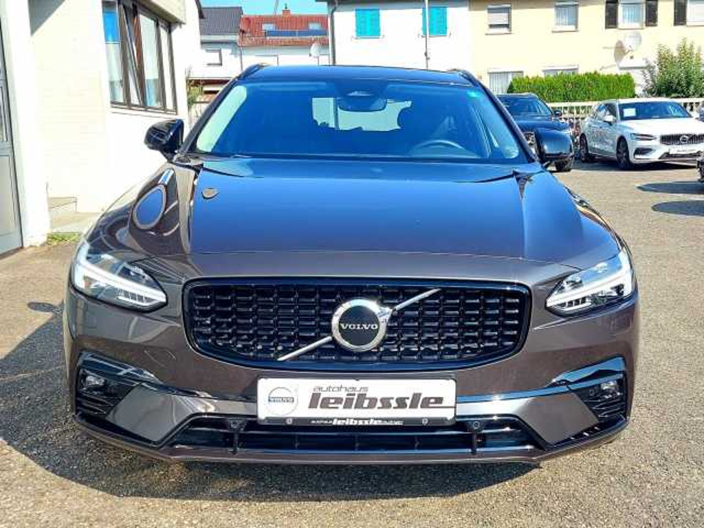 Volvo V90 Plus Dark