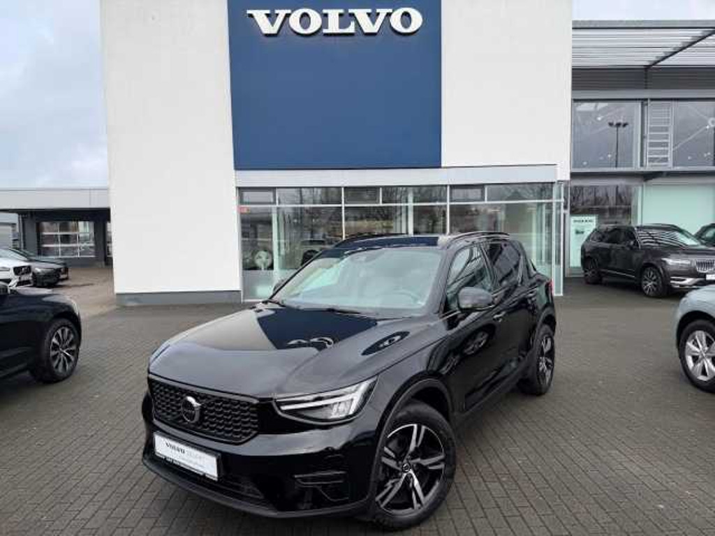 Volvo XC40 Plus Dark