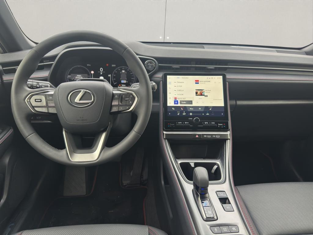 Lexus LBX