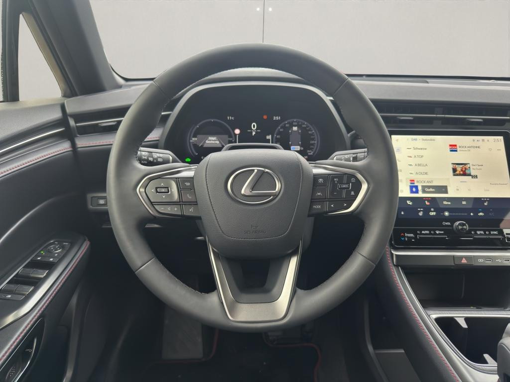 Lexus LBX