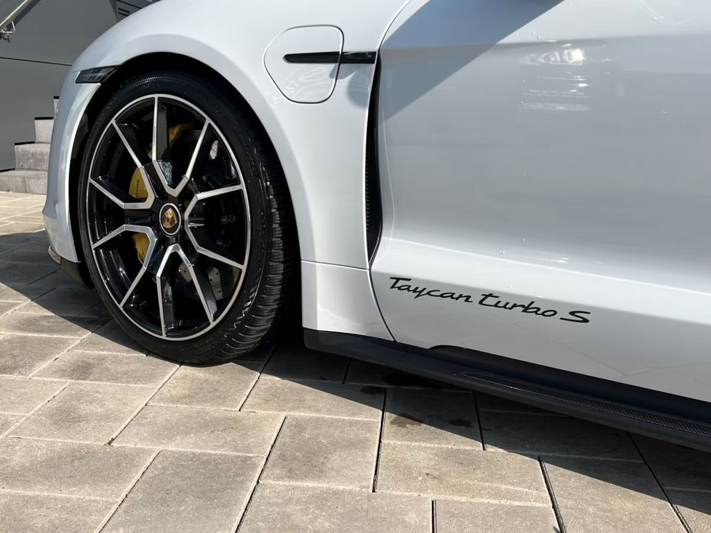 Porsche Taycan