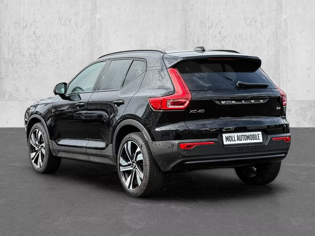 Volvo XC40 Ultimate Dark